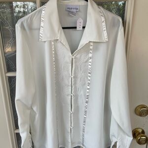 🤍 Aparenza Ivory Satin-Trim Blouse with Embroidery – Size XL